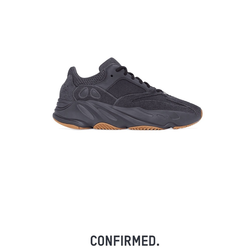 2023 version Yeezy boost 700 utility black